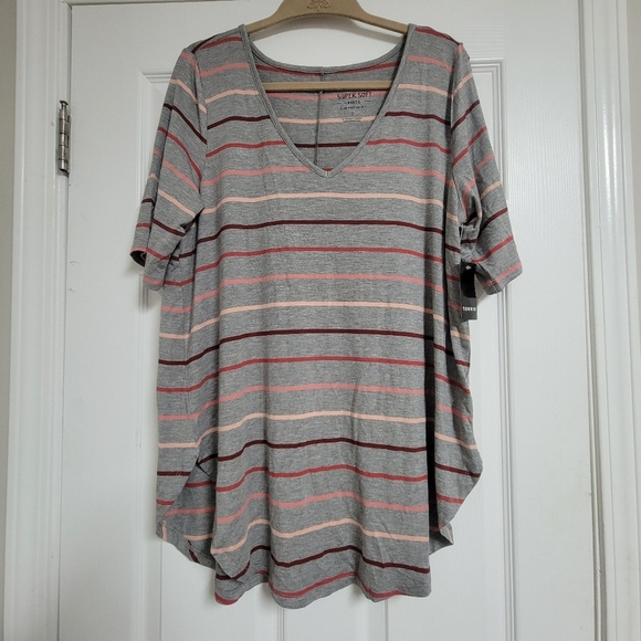 Torrid NWT Super Soft Knit Gray Pink Stripe Short Sleeve Favorite Tunic Shirt. - Picture 6 of 10
